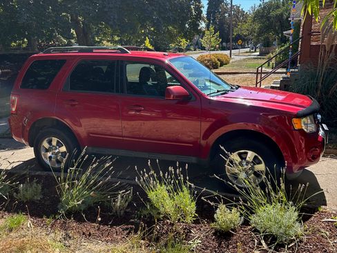 Used 2011 Ford Escape Limited image 5