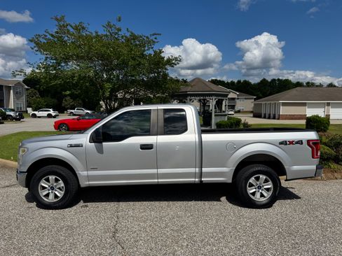 Used 2015 Ford F150 XL w/ Equipment Group 101A Mid AWD/4WD image 6