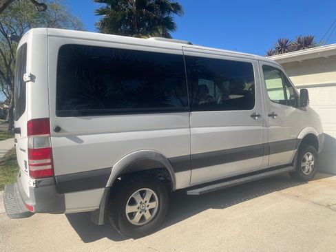 Used 2016 Mercedes-Benz Sprinter 2500 image 5