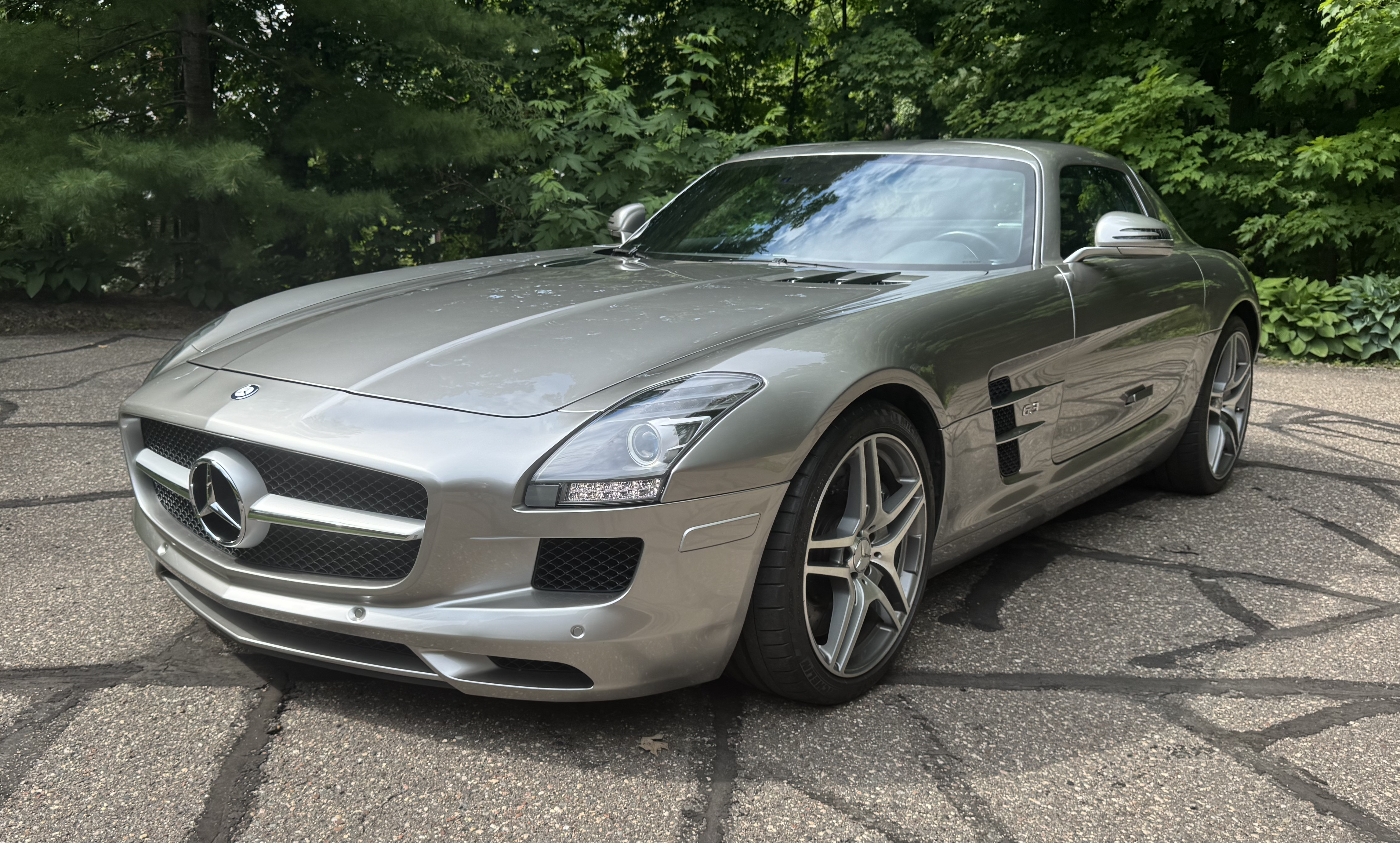 Used 2012 Mercedes-Benz SLS AMG Coupe image 1
