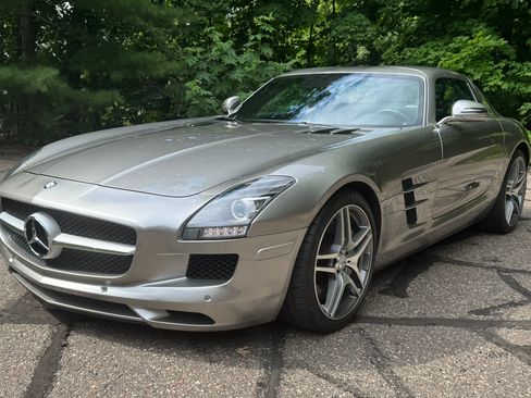 Used 2012 Mercedes-Benz SLS AMG Coupe image 1