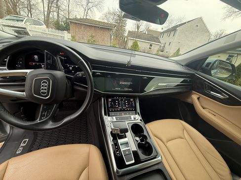 Used 2023 Audi Q8 Premium Plus w/ Premium Plus Package image 12