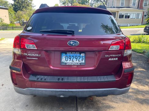 Used 2012 Subaru Outback 2.5i Premium w/ Popular Pkg 2 AWD/4WD image 4