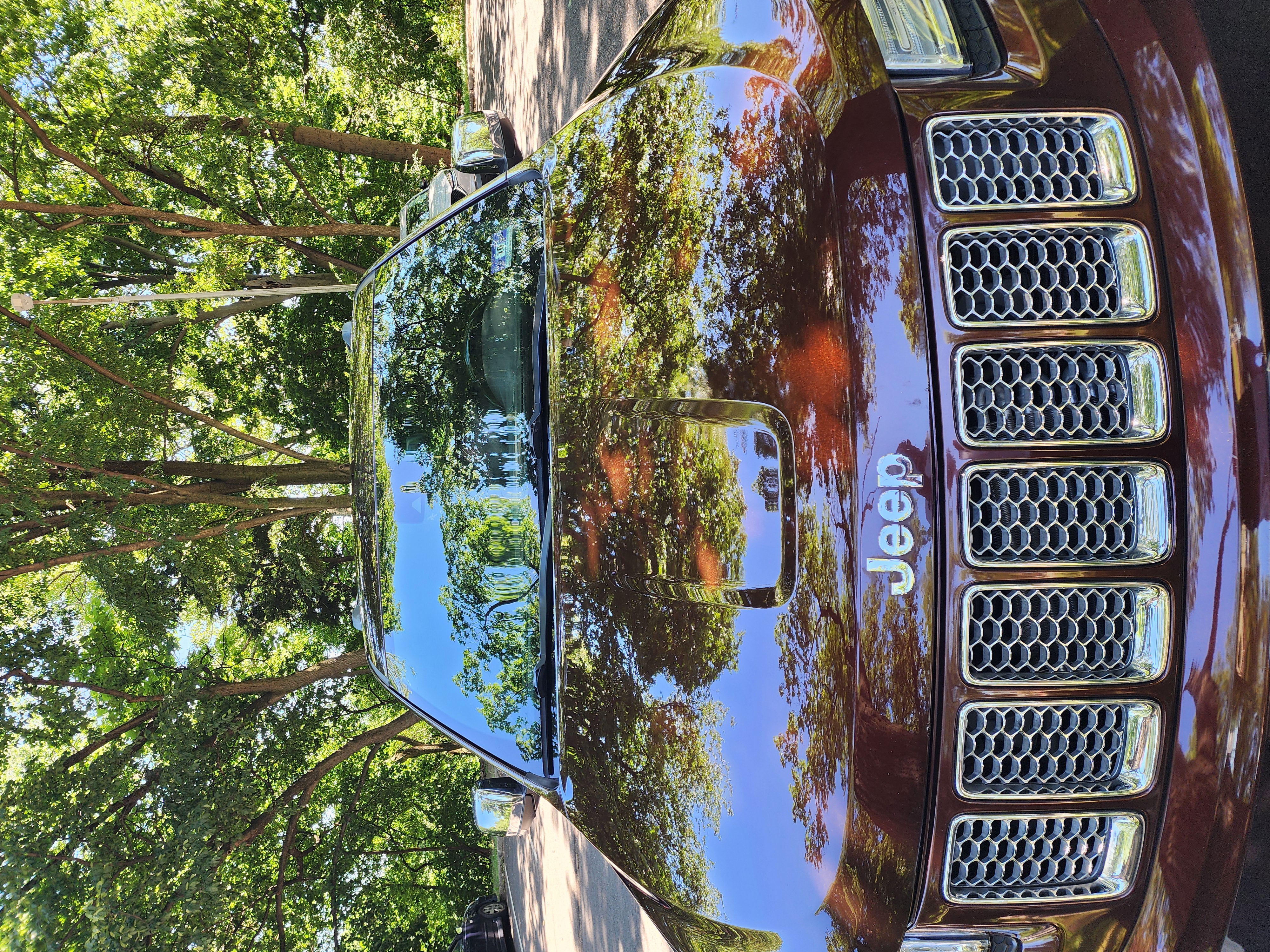 Used 2014 Jeep Grand Cherokee Summit AWD/4WD image 2