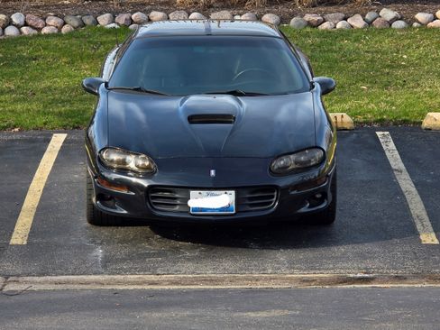 Used 2000 Chevrolet Camaro Z28 w/ SS Performance/Appearance Pkg image 4