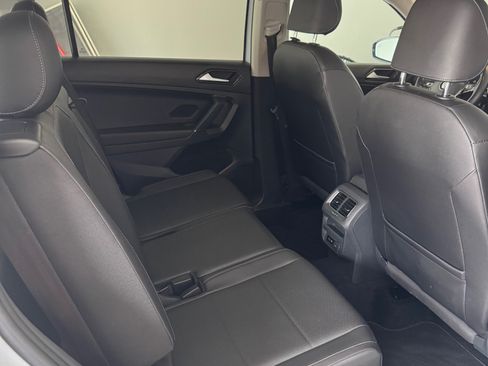 Used 2018 Volkswagen Tiguan SE FWD image 6