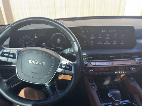 Used 2024 Kia Telluride SX X-Line image 12