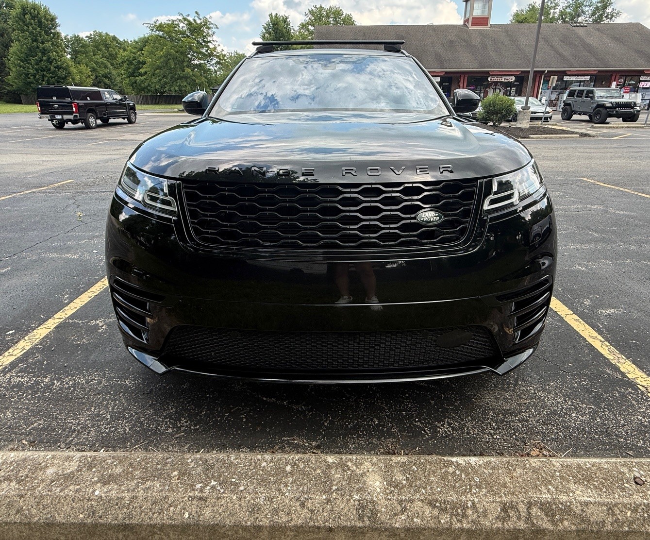 Used 2019 Land Rover Range Rover Velar R-Dynamic SE AWD/4WD image 5