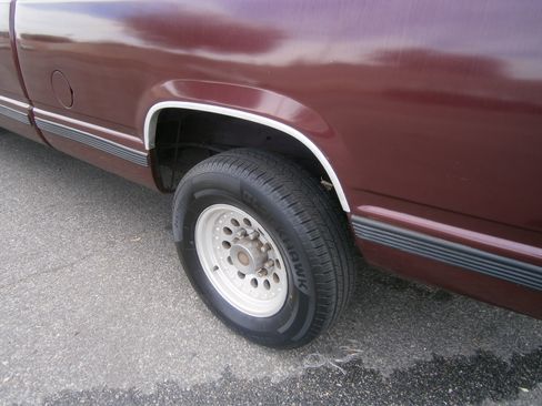 Used 1997 Chevrolet Silverado 2500 2WD Extended Cab w/ Preferred Equipment Group 2 image 17