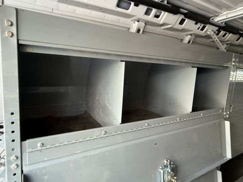 Used 2013 Chevrolet Express 2500 image 12