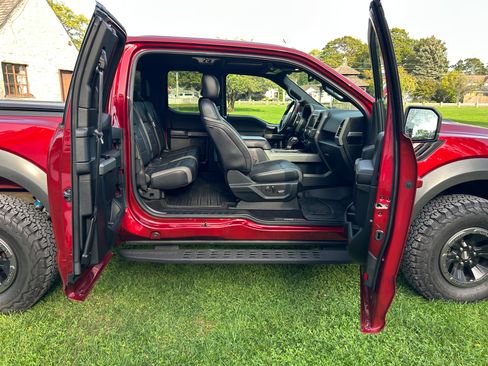 Used 2017 Ford F150 Raptor w/ Equipment Group 802A Luxury image 8