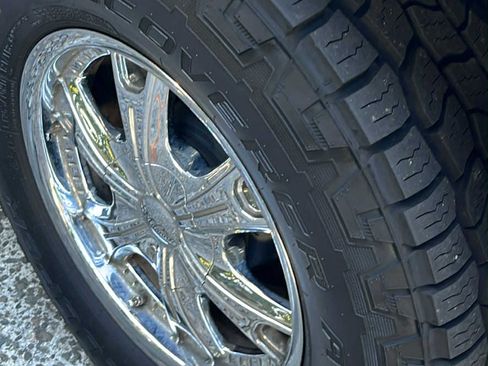 Used 2005 Cadillac Escalade AWD image 10