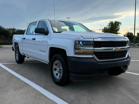 Used 2018 Chevrolet Silverado 1500 W/T w/ Trailering Package AWD/4WD image 2