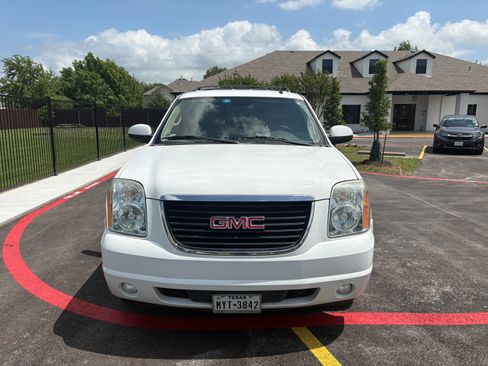 Used 2013 GMC Yukon SLT image 2