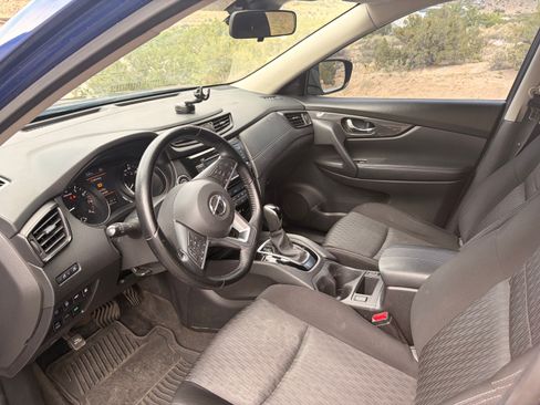 Used 2020 Nissan Rogue SV AWD/4WD image 10
