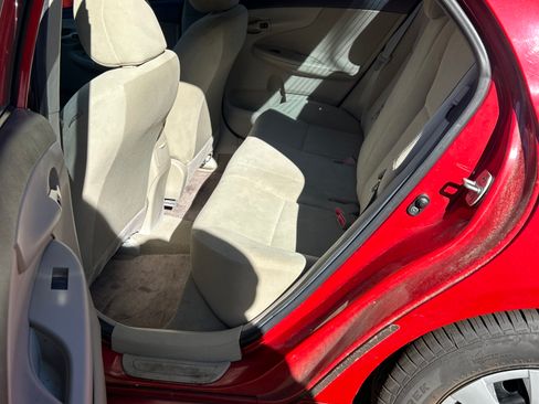 Used 2013 Toyota Corolla L image 9