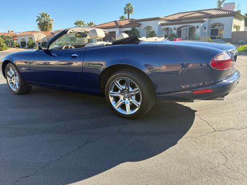 Used 2001 Jaguar XK8 Convertible image 8
