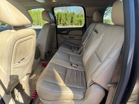 Used 2012 Chevrolet Suburban LT w/ Luxury Package image 10