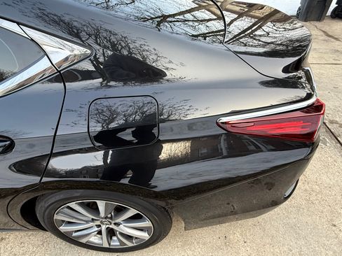 Used 2021 Lexus ES 350 w/ Premium Package image 11