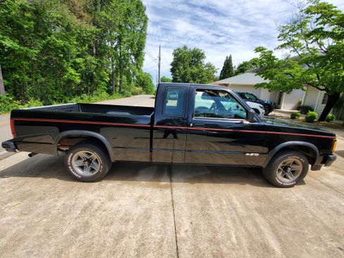 Used 1993 Chevrolet S10 Pickup 2WD Extended Cab image 9