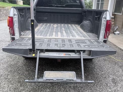 Used 2017 Ford F150 Lariat AWD/4WD image 5