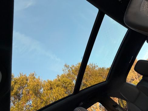 Used 2018 Porsche Cayenne Turbo S w/ Premium Package Plus image 16