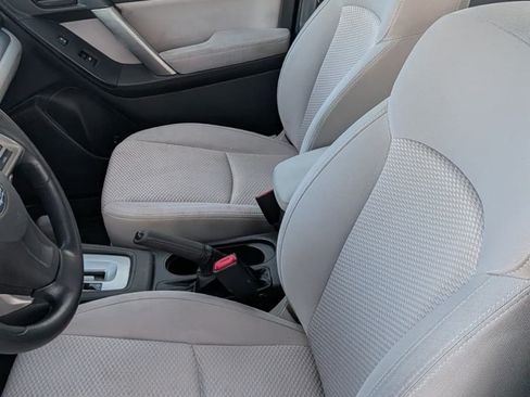 Used 2014 Subaru Forester 2.5i AWD/4WD image 13