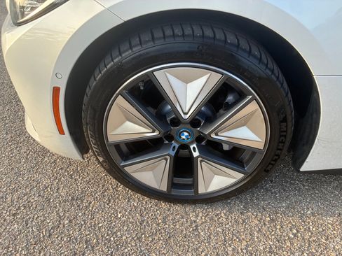 Used 2023 BMW i4 eDrive35 image 14