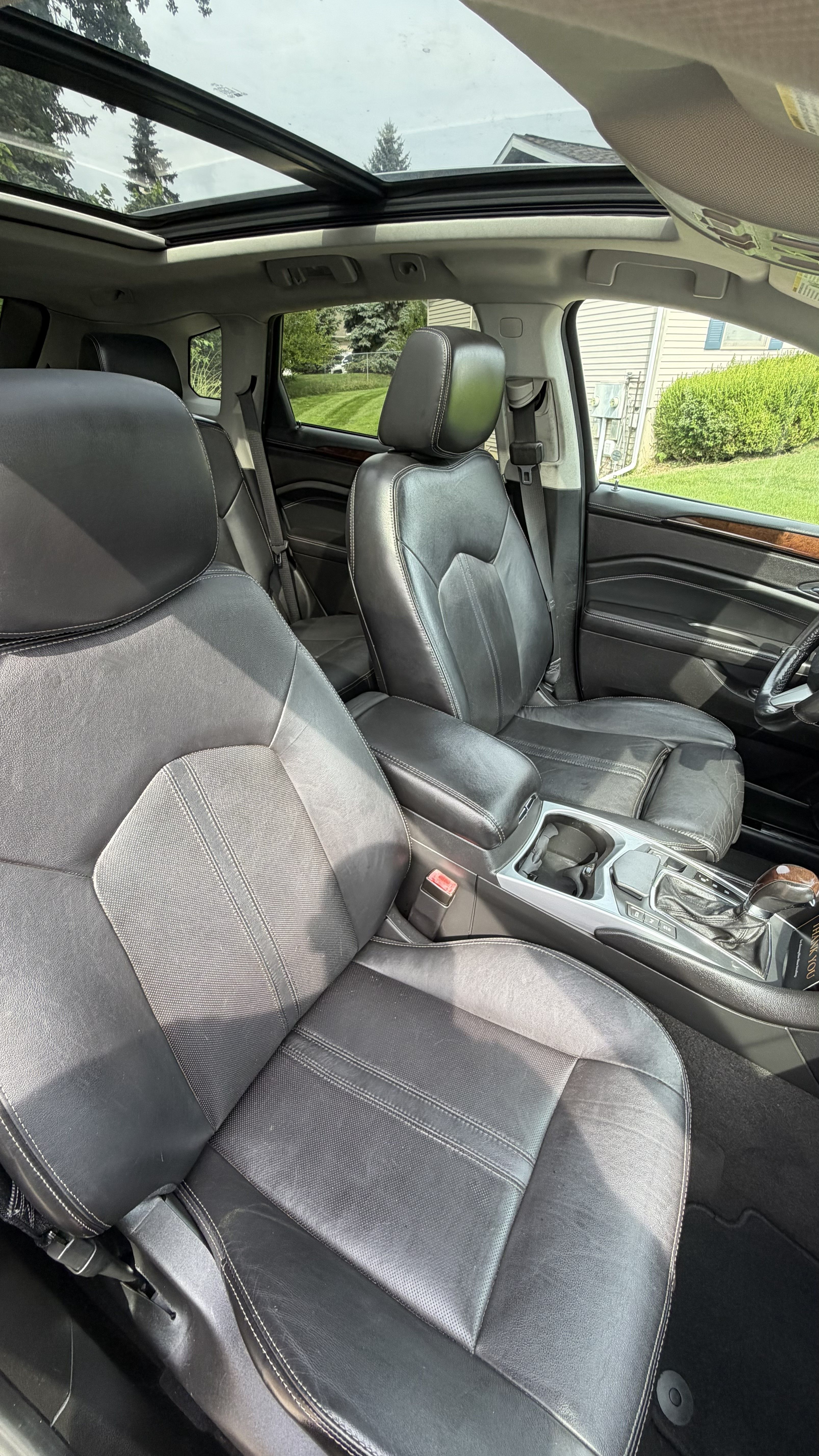 Used 2012 Cadillac SRX Luxury AWD/4WD image 13