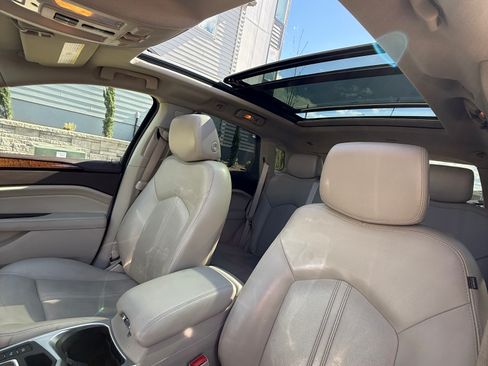 Used 2016 Cadillac SRX Luxury w/ Driver Assist Package image 10