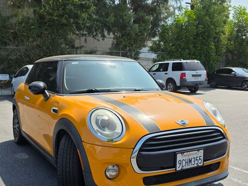 Used 2016 MINI Cooper 2-Door Hardtop image 1