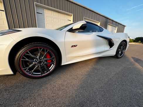 Used 2023 Chevrolet Corvette Stingray Premium Cpe w/ Z51 Performance Package RWD image 10