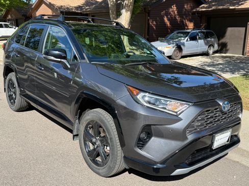 Used 2021 Toyota RAV4 XSE AWD/4WD image 1