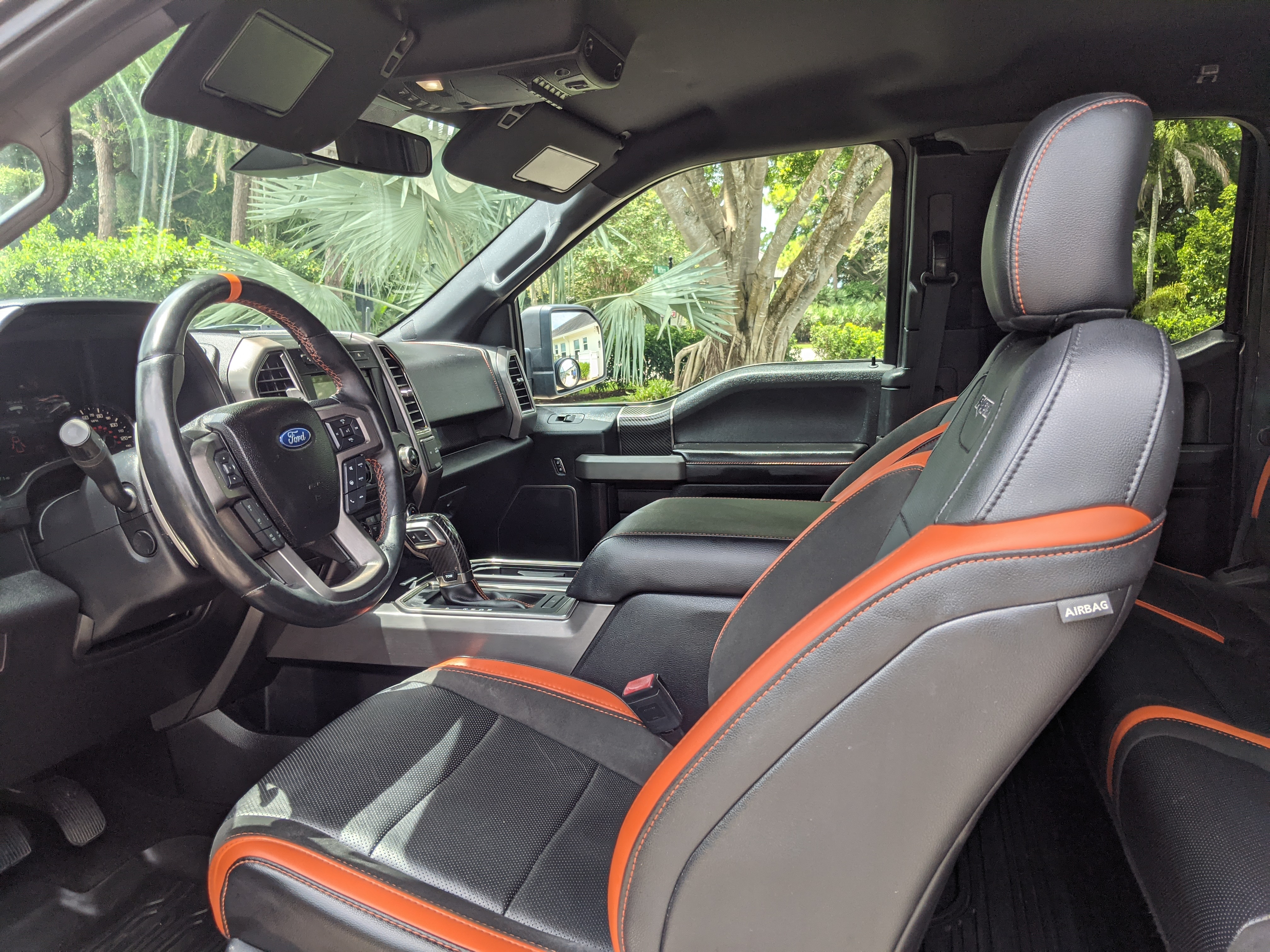 Used 2018 Ford F150 Raptor w/ Equipment Group 802A Luxury AWD/4WD image 8