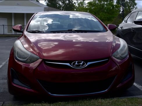 Used 2016 Hyundai Elantra SE FWD image 1