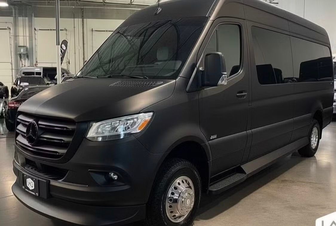 Used 2022 Mercedes-Benz Sprinter 3500 image 11