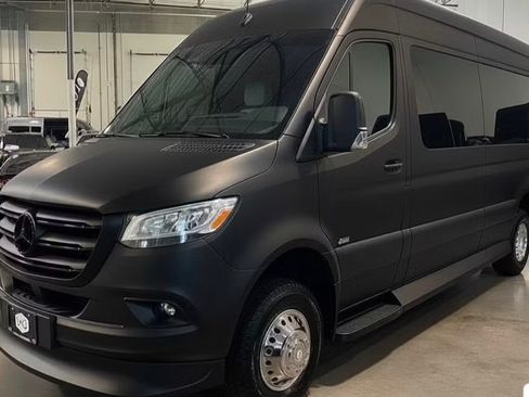 Used 2022 Mercedes-Benz Sprinter 3500 image 8