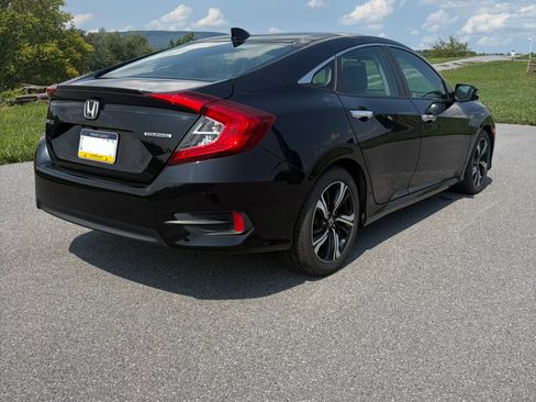 Used 2016 Honda Civic Touring image 9