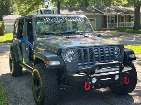 Used 2022 Jeep Wrangler Unlimited Sport AWD/4WD image 2