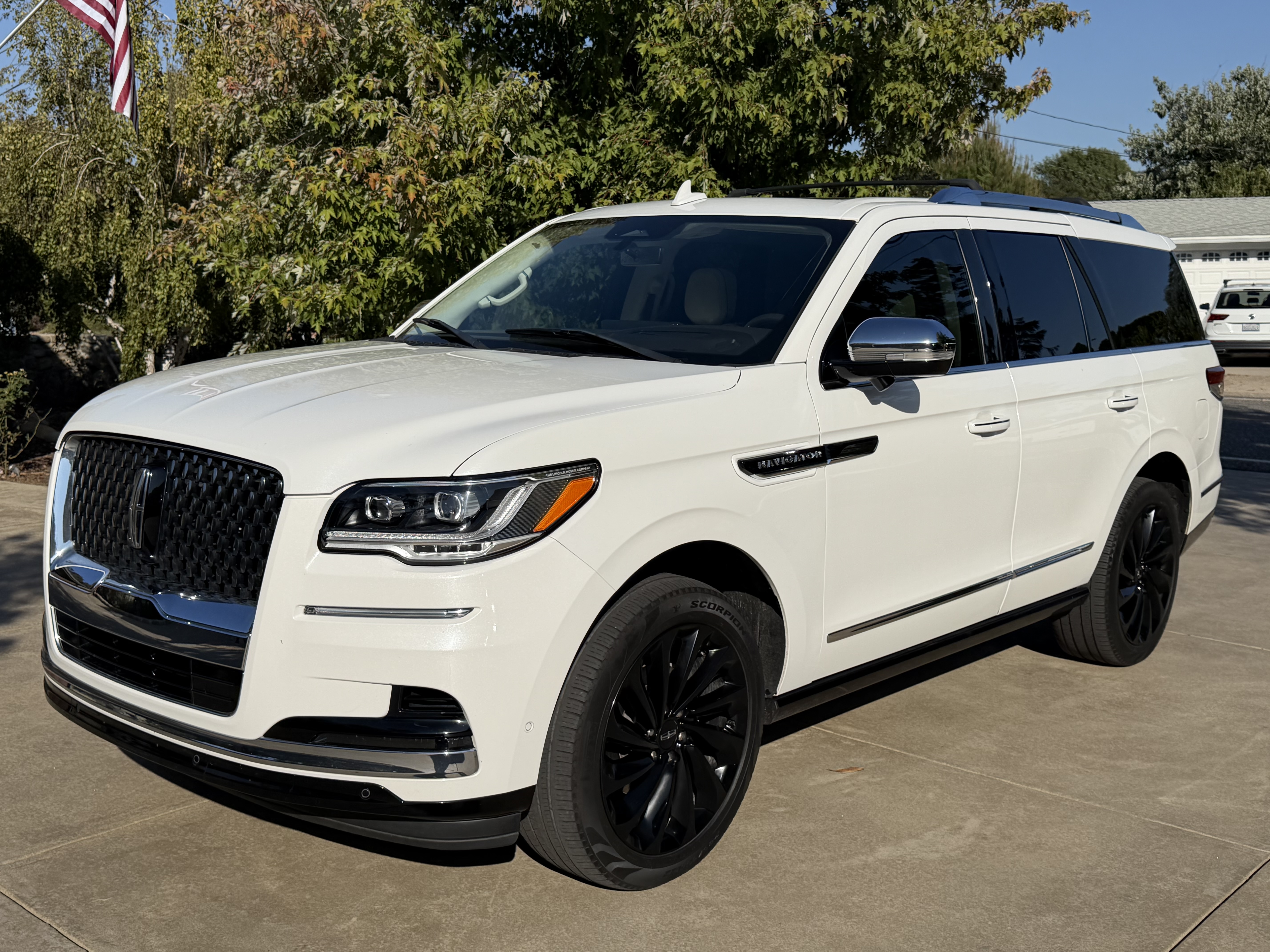 Used 2023 Lincoln Navigator Black Label AWD/4WD image 1