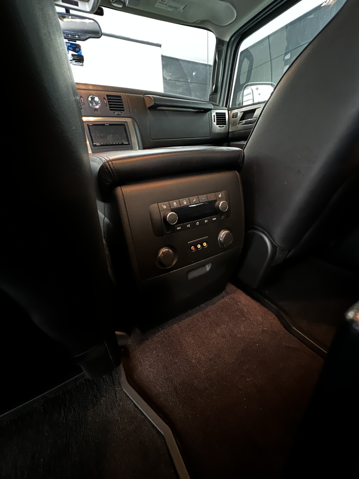 Used 2009 HUMMER H2 Luxury AWD/4WD image 16