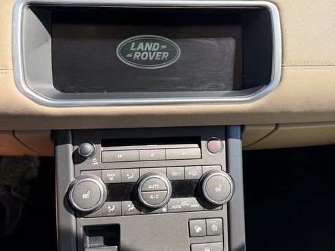 Used 2018 Land Rover Range Rover Evoque SE Premium AWD/4WD image 15