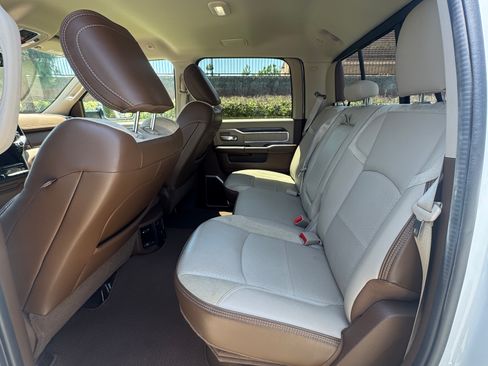 Used 2020 RAM 2500 Laramie AWD/4WD image 6