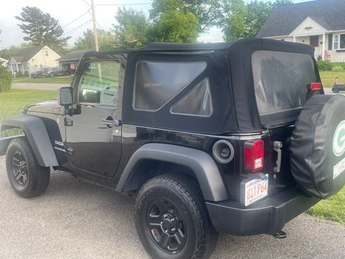 Used 2015 Jeep Wrangler Sport image 1