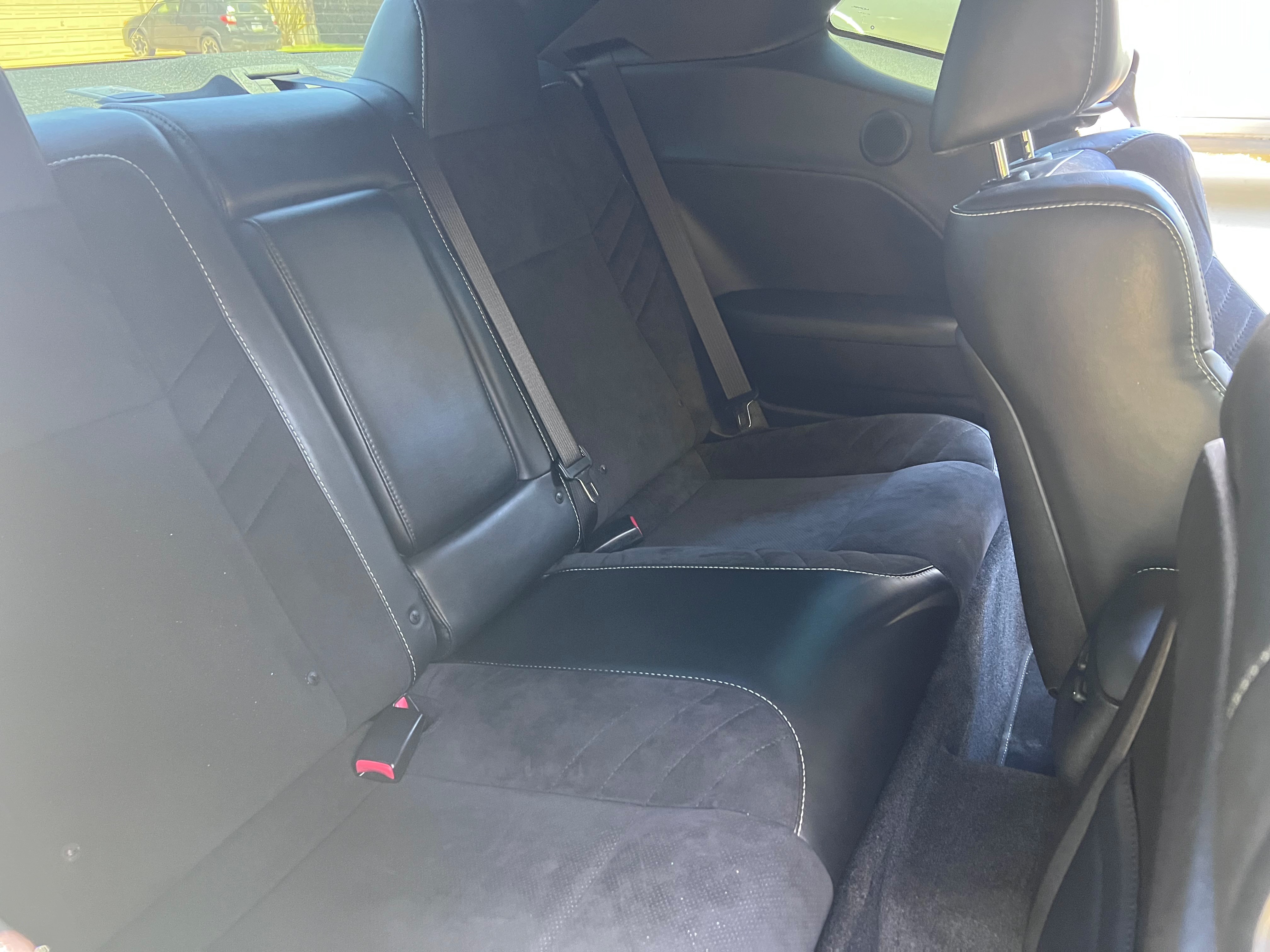 Used 2015 Dodge Challenger SRT Hellcat RWD image 19