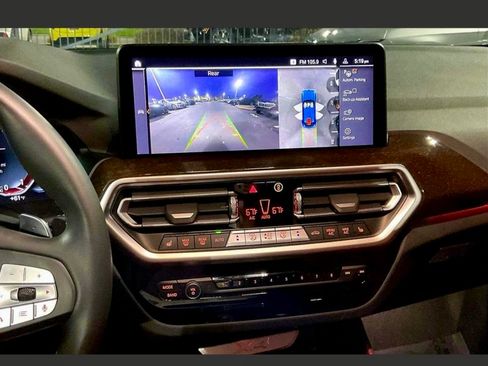 Used 2024 BMW X4 xDrive30i w/ Premium Package image 10