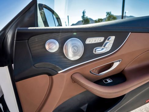 Used 2019 Mercedes-Benz E 450 Cabriolet image 32