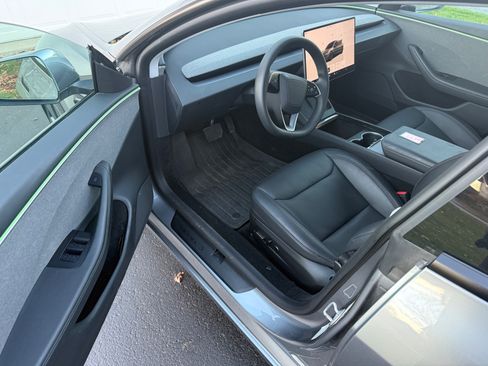 Used 2025 Tesla Model 3 Long Range image 12