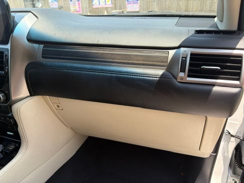 Used 2022 Lexus GX 460 Premium AWD/4WD image 17
