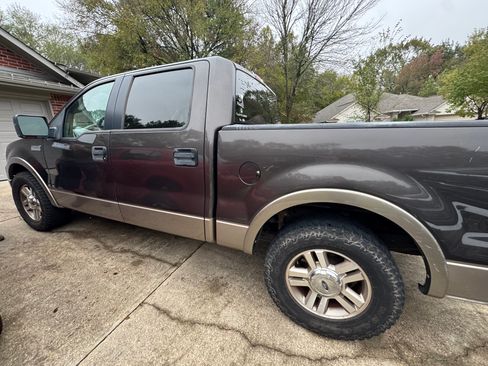 Used 2006 Ford F150 Lariat image 10